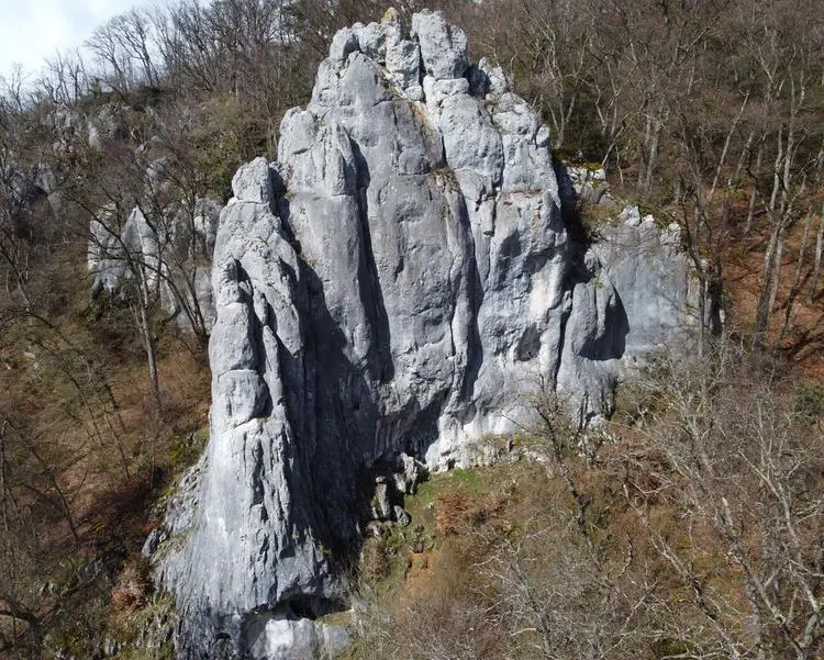 Klettertopo „Dampfriss“ am Fels Aichaer Wand in Konstein