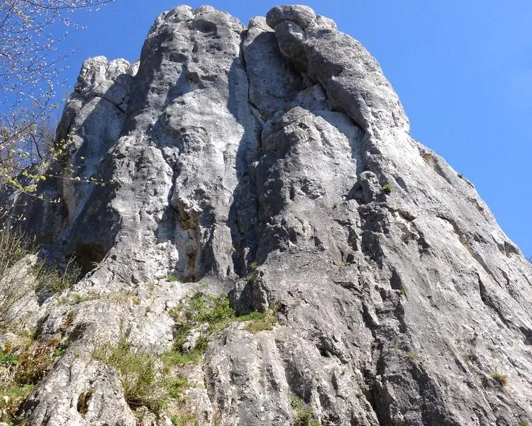 Klettertopo „Westwand“ am Fels Aichaer Wand in Konstein