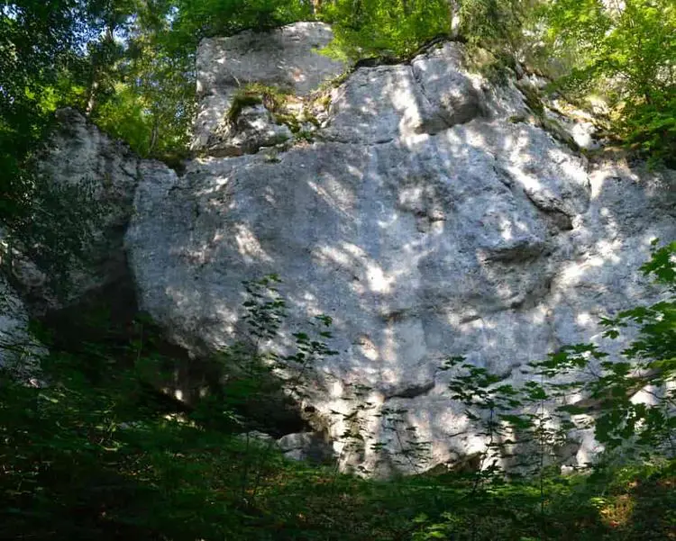 Klettertopo „Sakristei“ am Fels Apostelkeller, Apostelbalkon und Gruft in Altmühltal