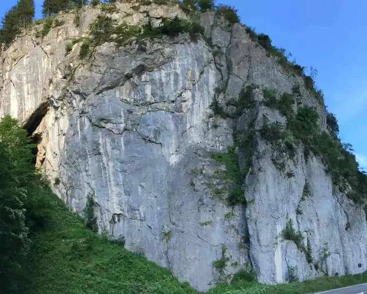 Klettertopo „Bärenhöhle“ am Fels Bärenhöhle in Oberammergau