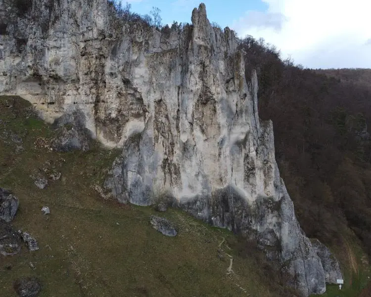 Klettertopo „Dohlenfels Schaumrolle“ am Fels Dohlenfels in Konstein