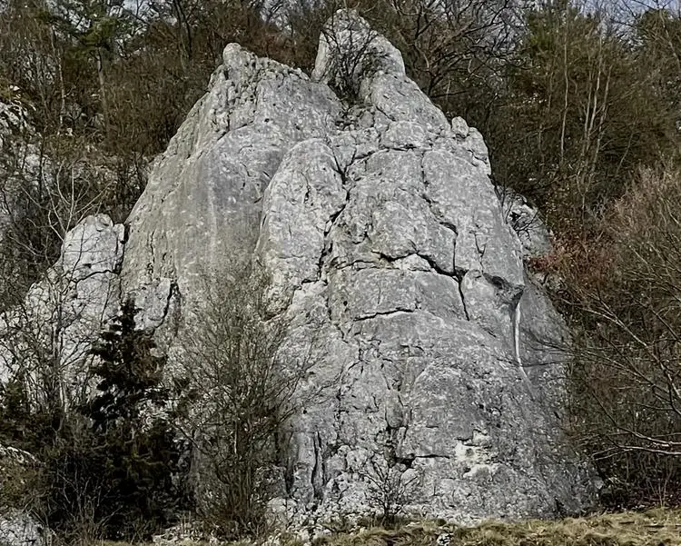 Klettertopo „Hintere Konsteiner Wand“ am Fels Hintere Konsteiner Wand in Konstein