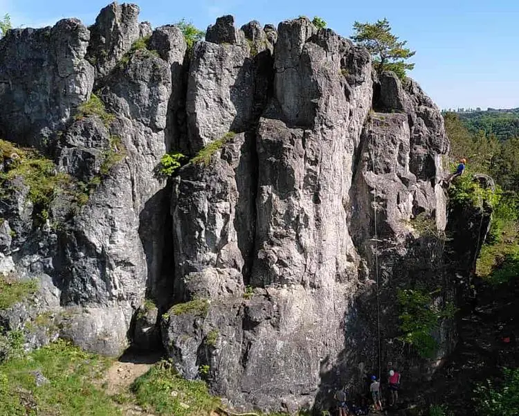 Klettertopo „Kletterblock“ am Fels Kletterblock in Labertal