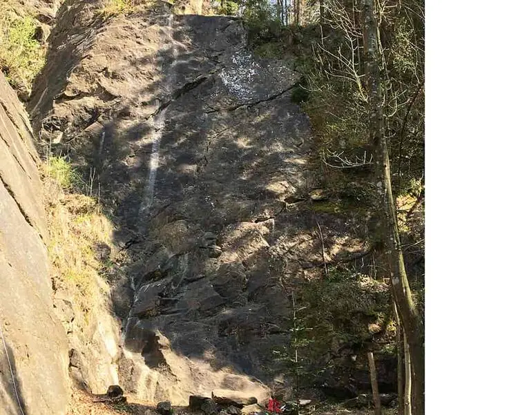 Klettertopo „Kondensstreifen“ am Fels Bad Heilbrunn in Tölzer Land