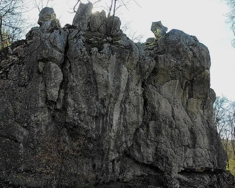 Klettertopo „USA Dach“ am Fels Lochwand in Konstein
