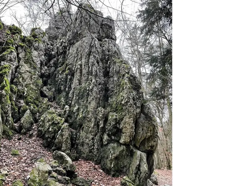 Klettertopo „Maerchenturm Links“ am Fels Maerchenturm in Konstein