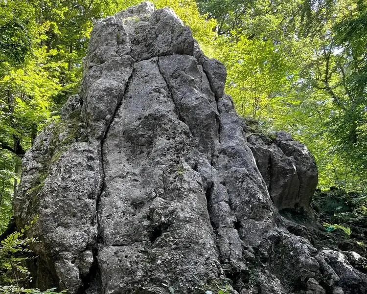 Klettertopo „Maerchenturm Mitte“ am Fels Maerchenturm in Konstein