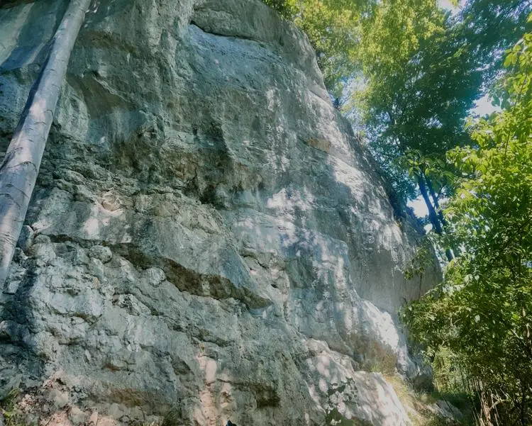 Klettertopo „Magnetfinger“ am Fels Druidenwand in Unteres Inntal