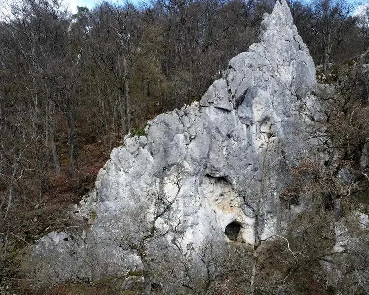 Klettertopo „Merltürme links“ am Fels Merltürme in Konstein