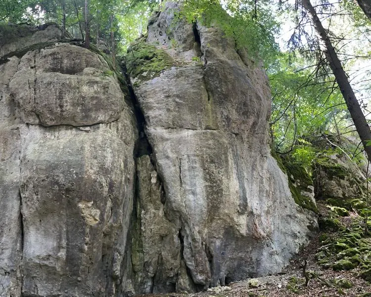 Klettertopo „Glitzerauge“ am Fels Obereinbuch in Labertal