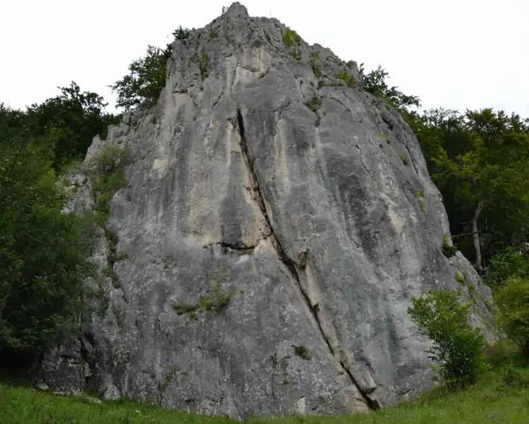 Klettertopo „Südwest Wand“ am Fels Prunner Turm in Altmühltal