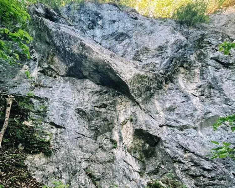 Klettertopo „Kuhwiese“ am Fels Flintsbach in Unteres Inntal