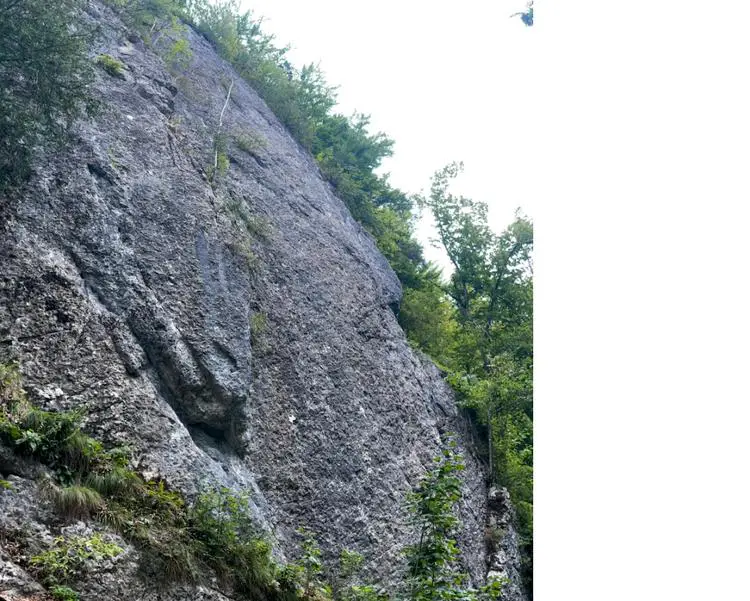 Klettertopo „Null Problemo“ am Fels Luegsteinsee in Unteres Inntal
